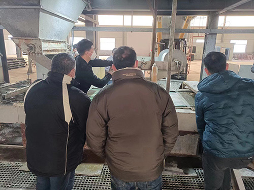 美國客戶來公司考察2